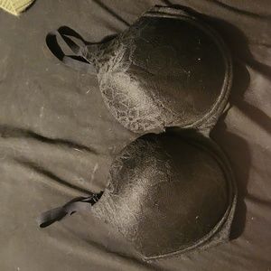 Black pushup bra